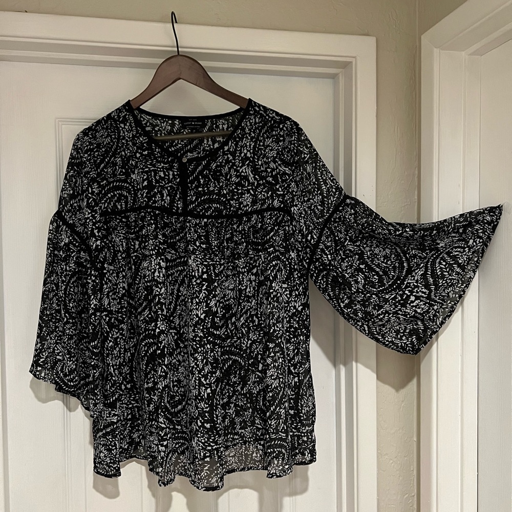 Flowy blouse